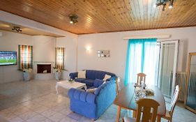 Aelia Apartment